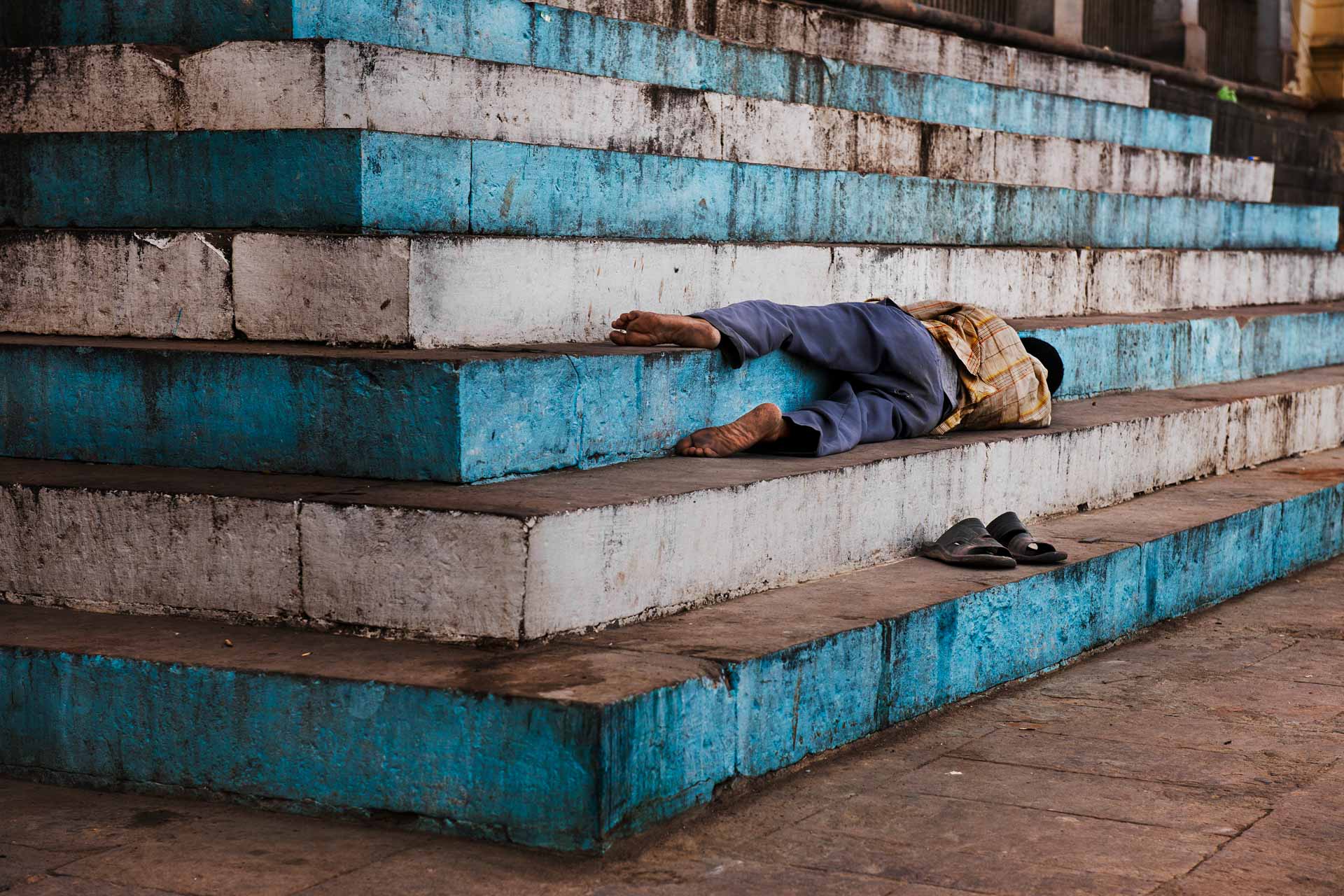INDIA-11528
